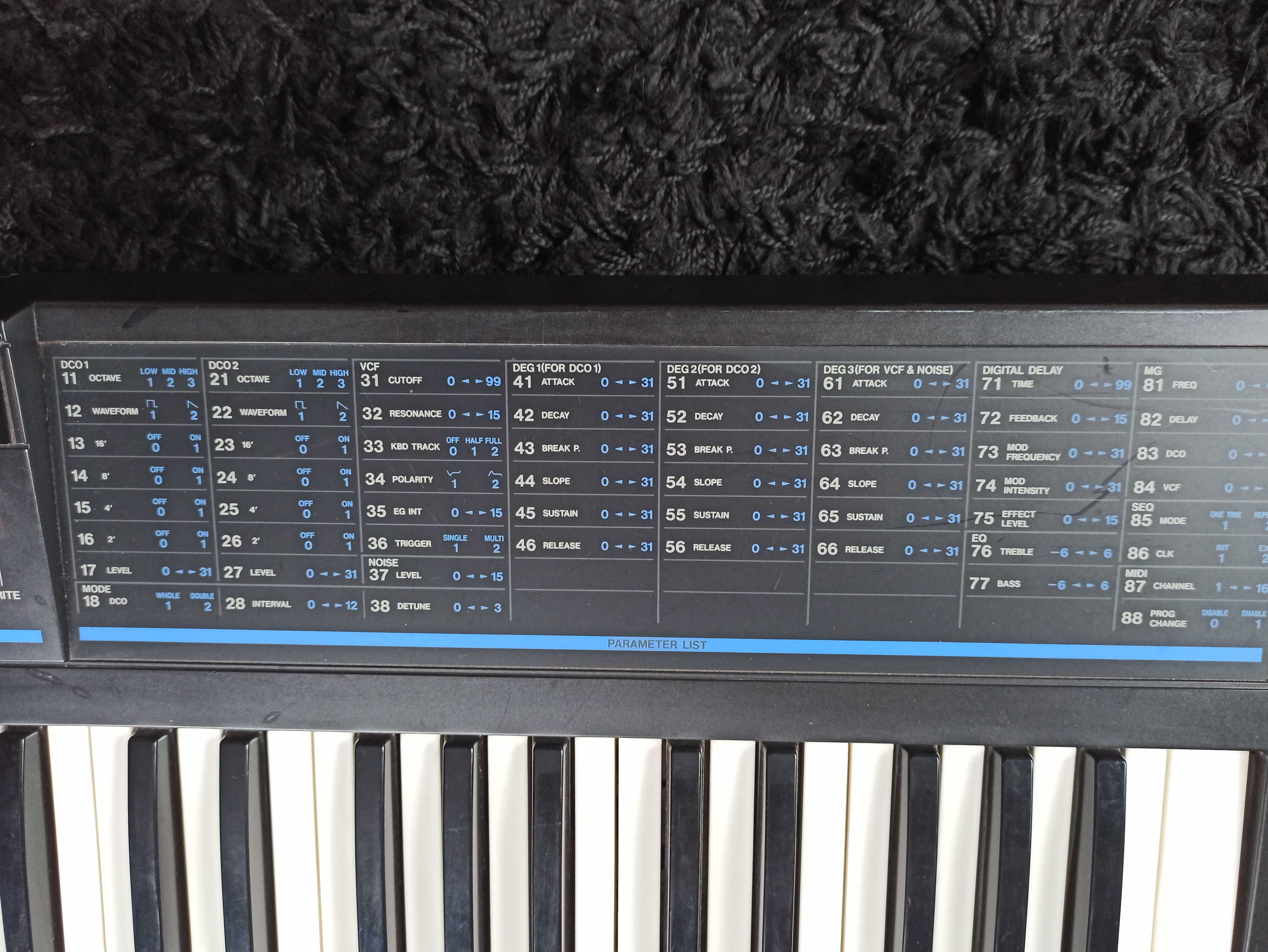 Syntezator KORG Poly 800 II + zasilacz