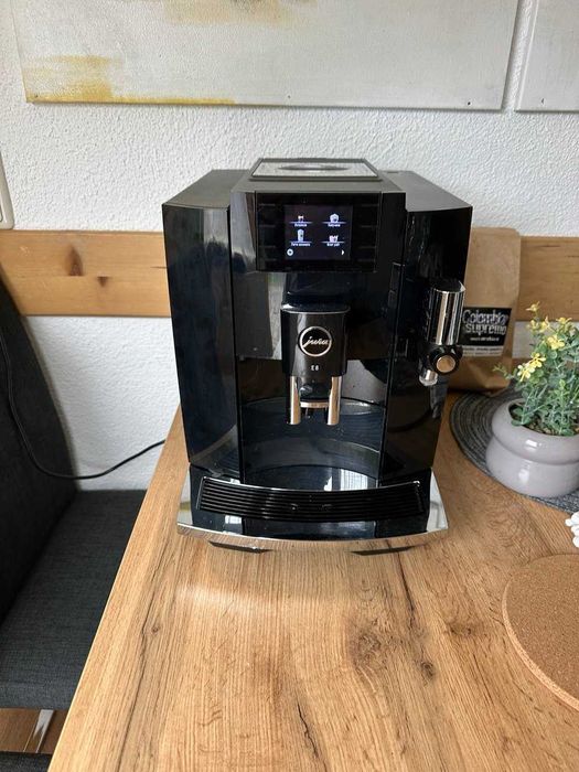 Кавомашина JURA E8 Piano Black EC