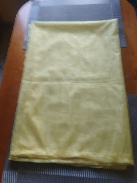 Obrus żółty do stołu