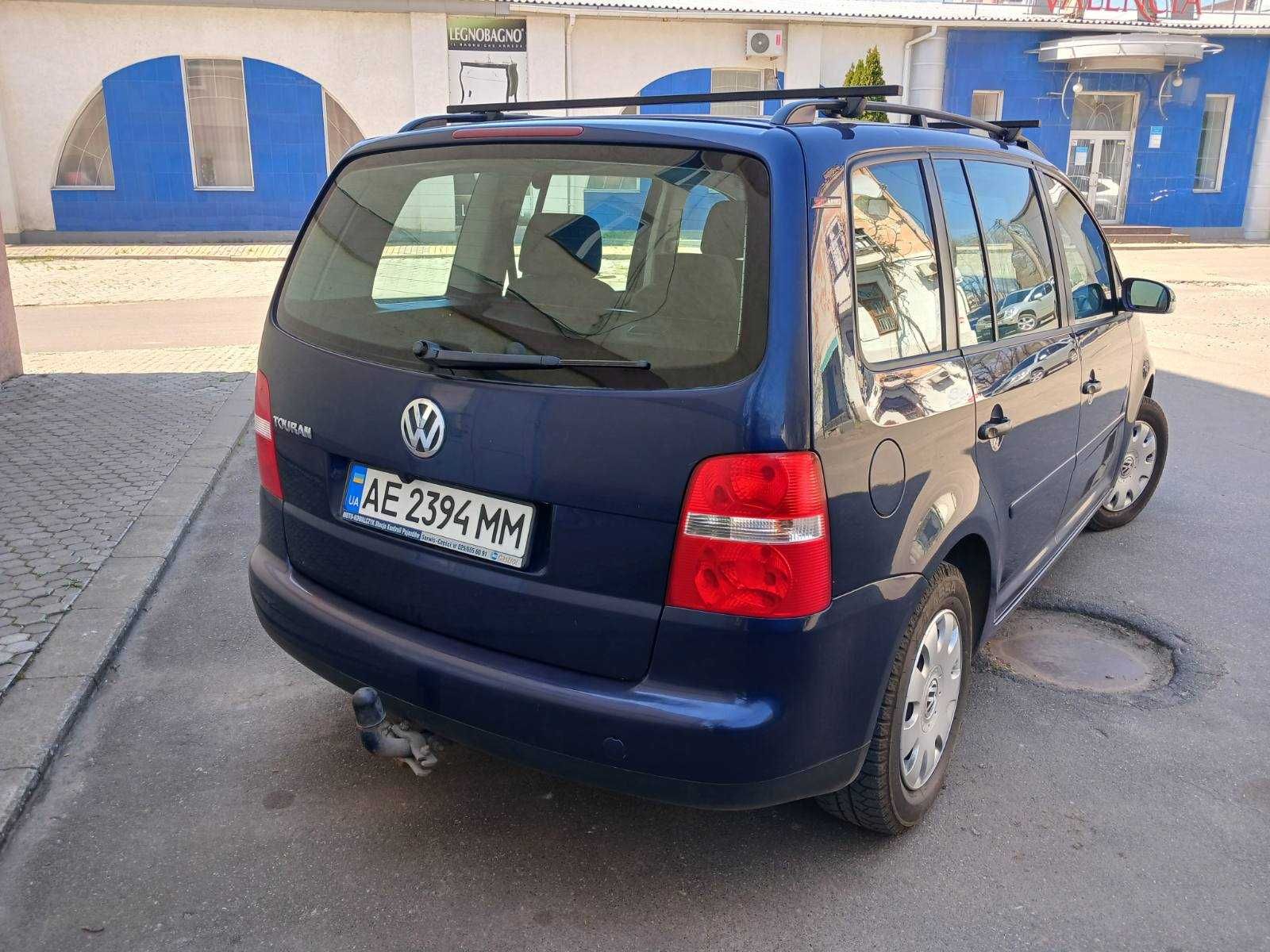 Volkswagen Touran 2005 року 1.6/бензин