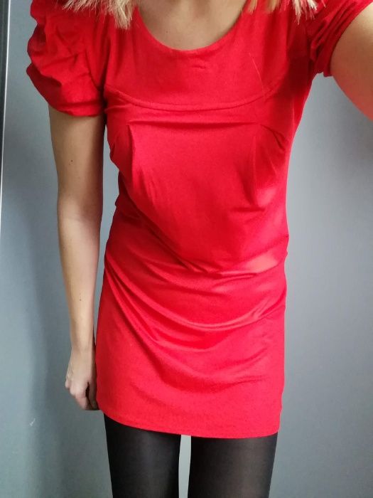 Czerwona sukienka Orsay rozmiar M krótki rękaw