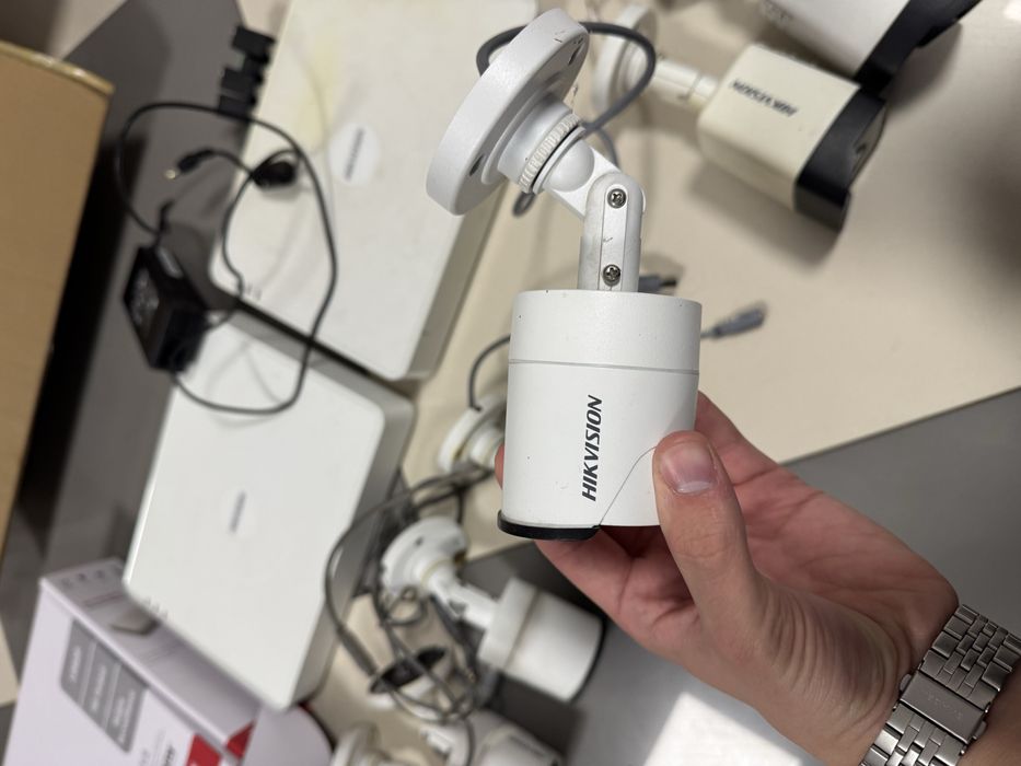 Комплект відеоспостереження HIKVISION — 10 камер + 2 відеореєстратори