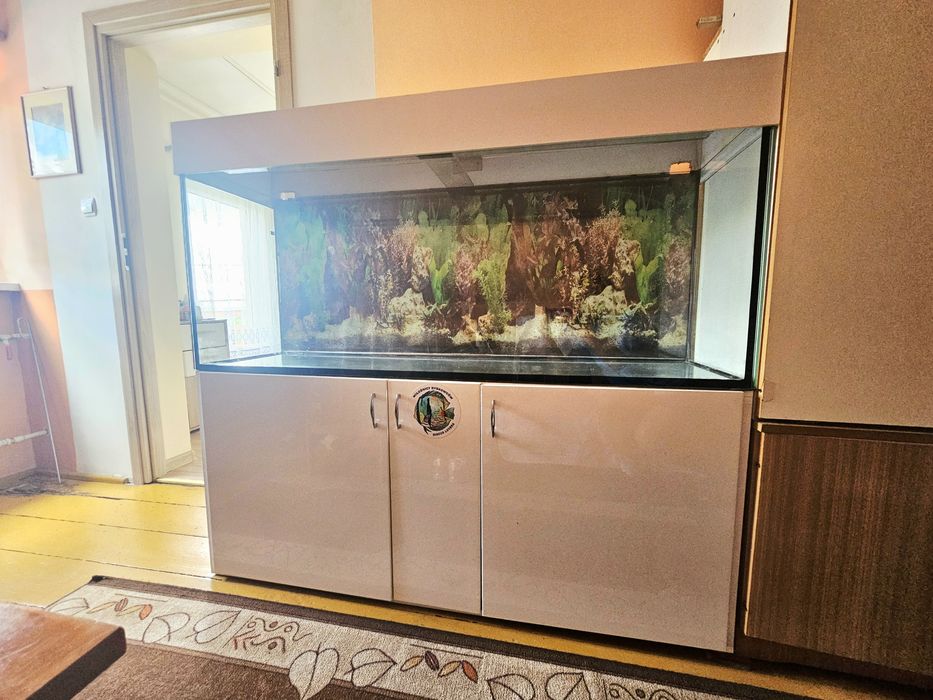 Akwarium 360L z białą szafką