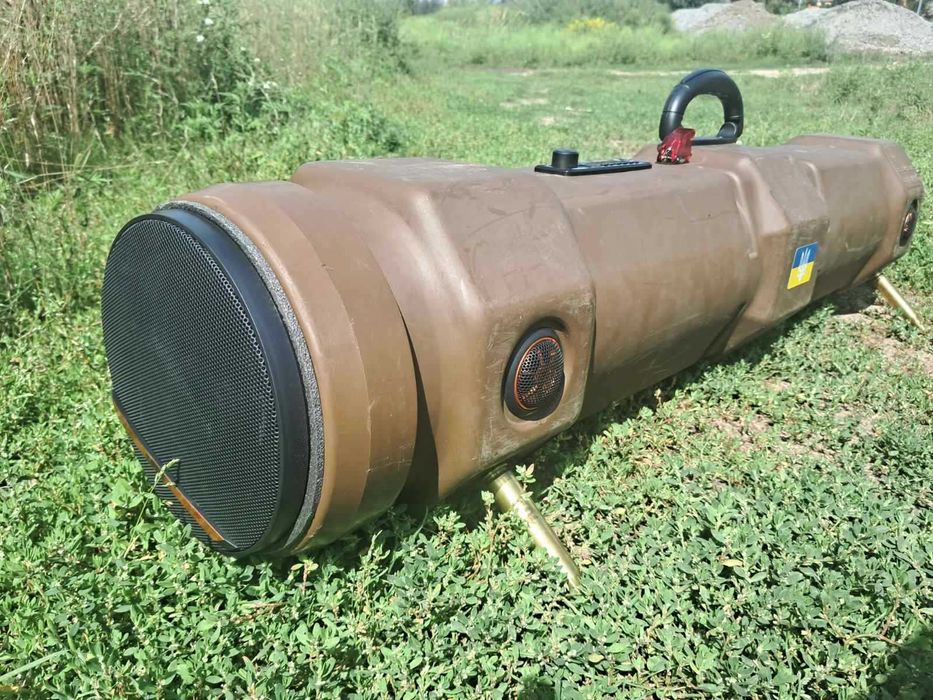 Музичний центр “Bazuka” EDGE" з тубусу від порохового заряду