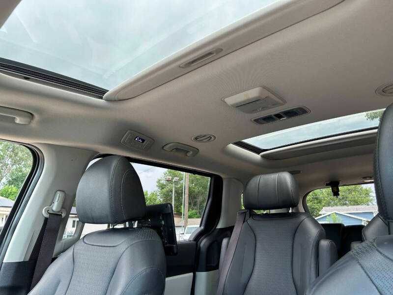 2022 Kia Carnival