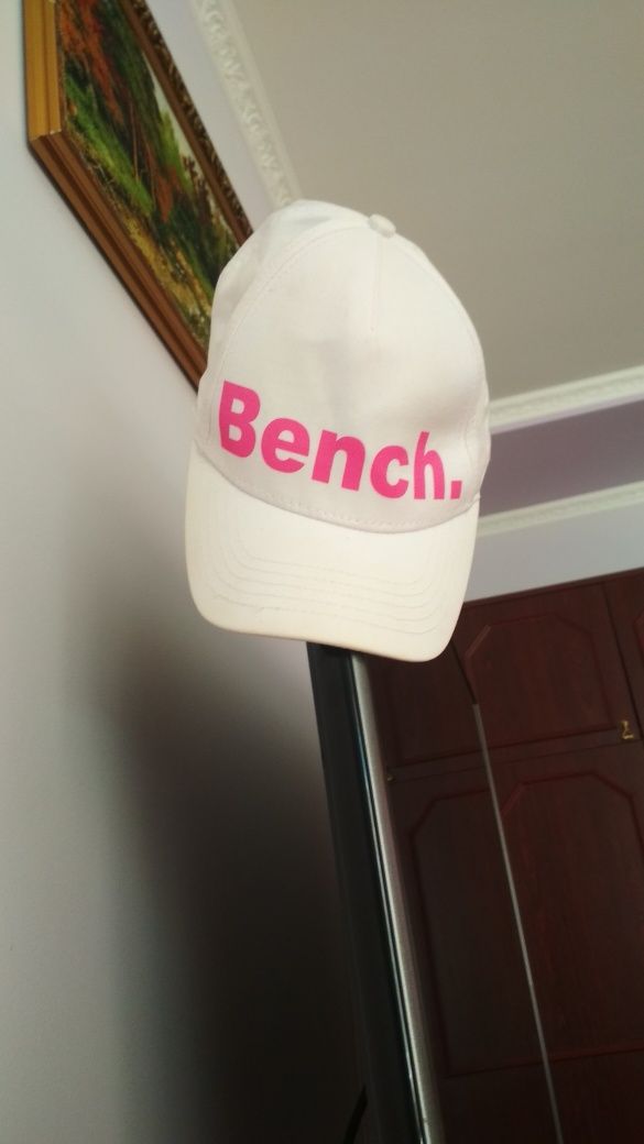 Кепка фірмова Bench