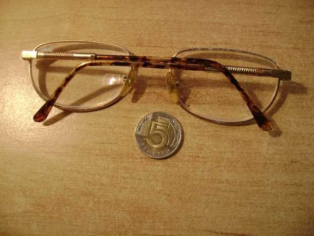 Starocie z PRL - Okulary damskie korekcyjne +4 dioptrie rozstaw 13,5cm