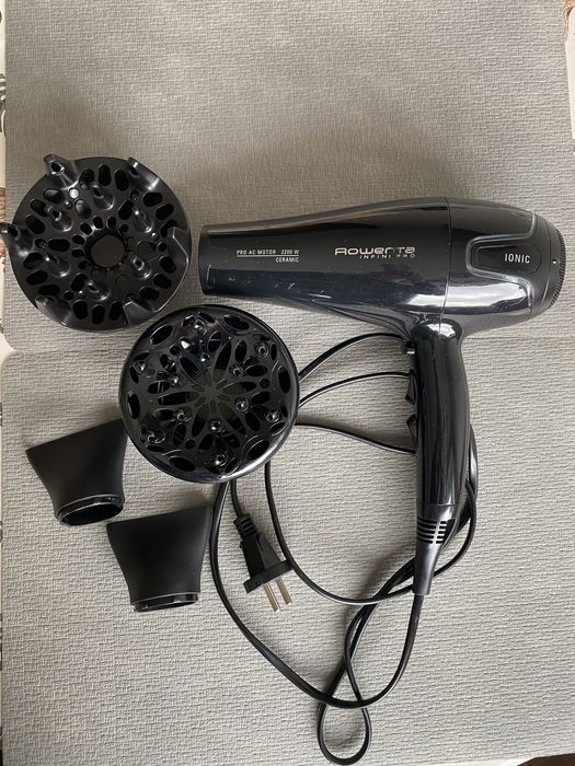 Продам фен Rowenta