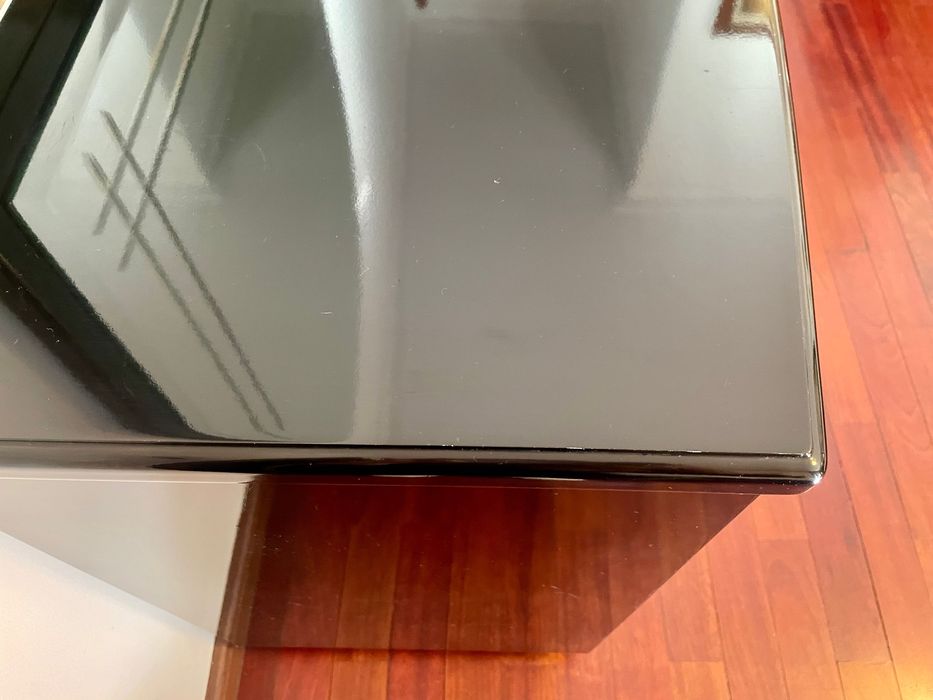 Cómoda de quarto lacado preto e madeira + espelho