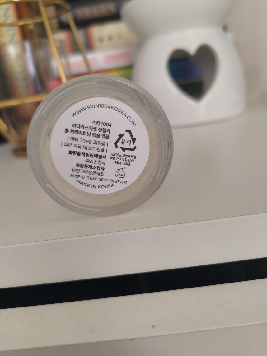 Centella Tone Brightening Capsule Ampoule poj. powyżej 50 ml