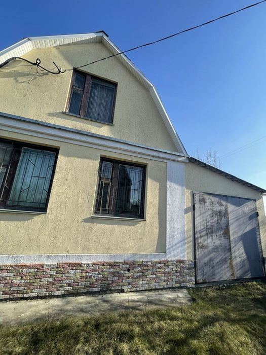 Гарний дачний будинок у Вільску