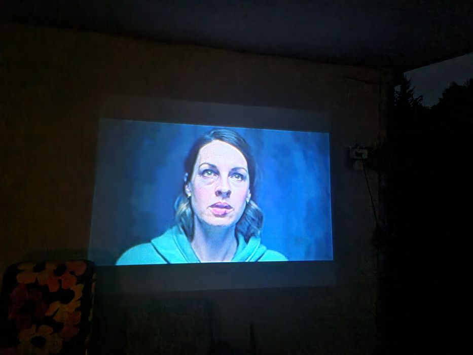 Mini Led projektor rzutnik telewizor na ścianie