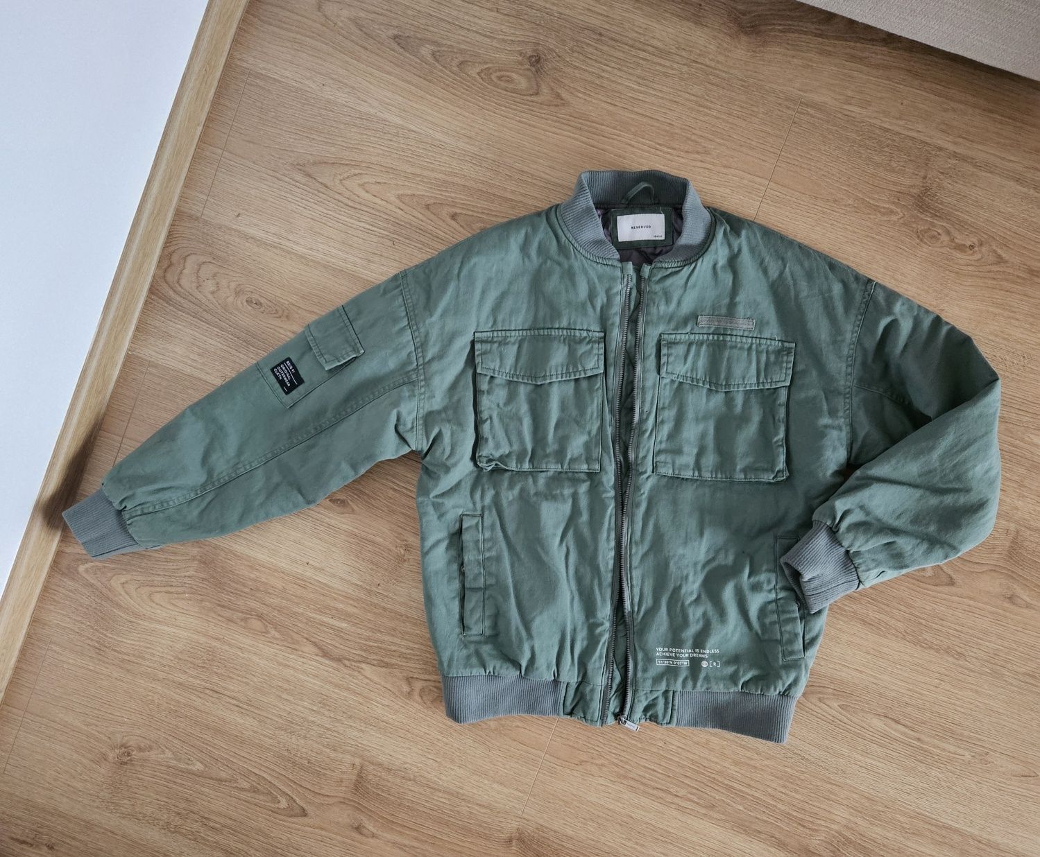 Kurtka bomberka Reserved r.164