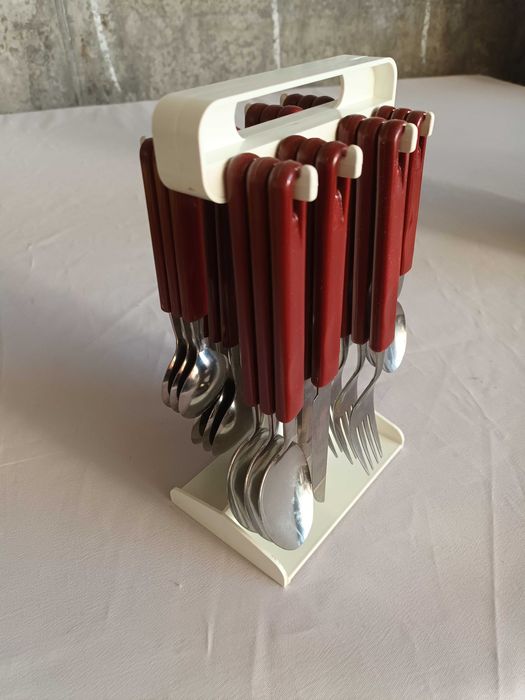 Talher de 24 peças NOVO