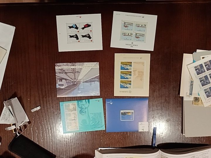 Blocos novos sem sinal de charneira