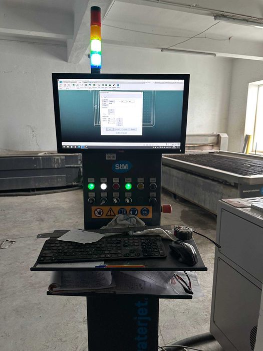 Maszyna do cięcia wodą waterjet STM MasterCut V2 3020 2D