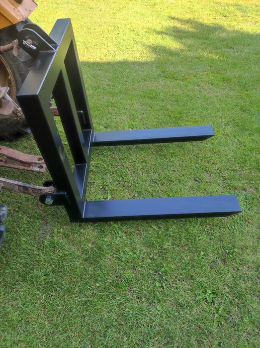 Paleciak na tył ciągnika. Transport do 50km gratis.