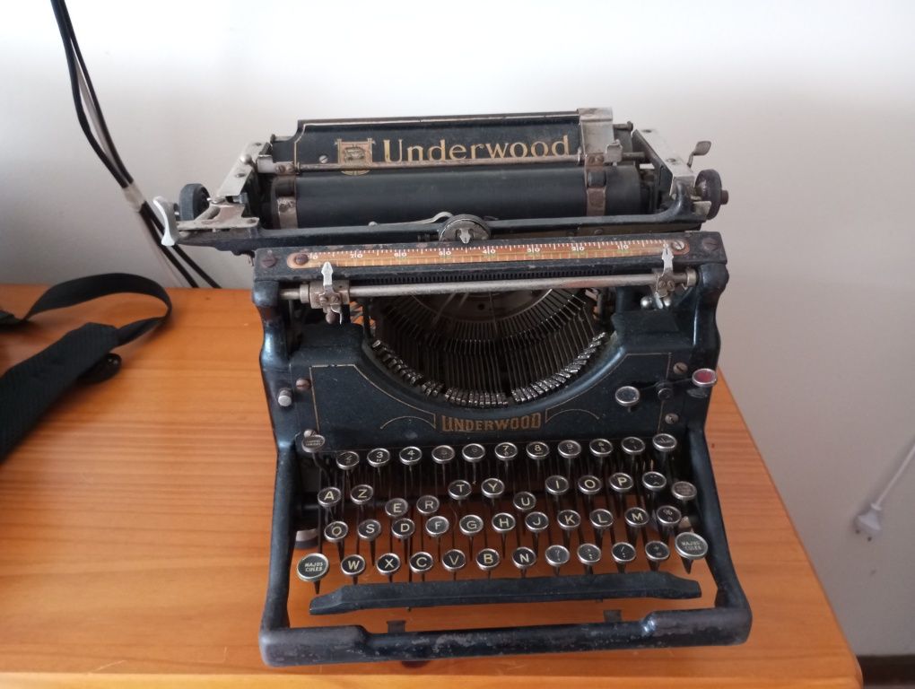 Máquina escrever antiga