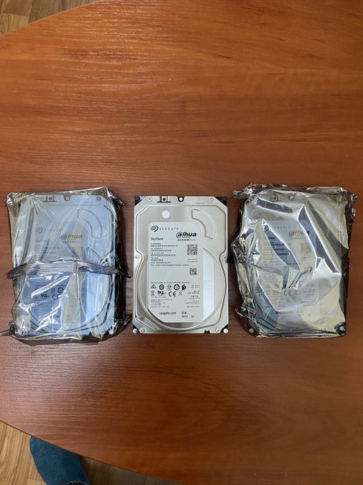 Жорсткі диски Seagate/Western Digital/Hewlett Packard Enterprise
