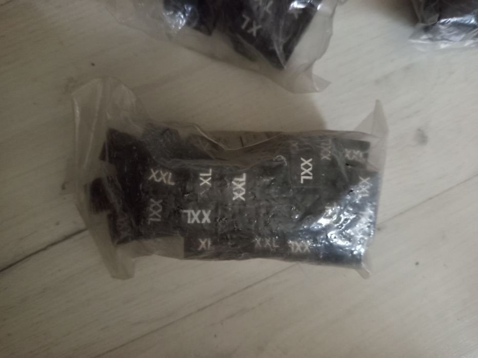 Rozmiary XS S M L XL XXLna wieszaki