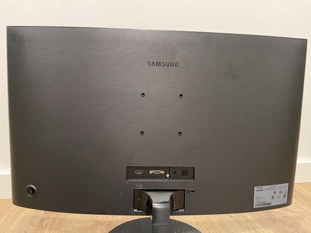 Monitor Samsung 28” cali zakrzywiony uszkodzona matryca