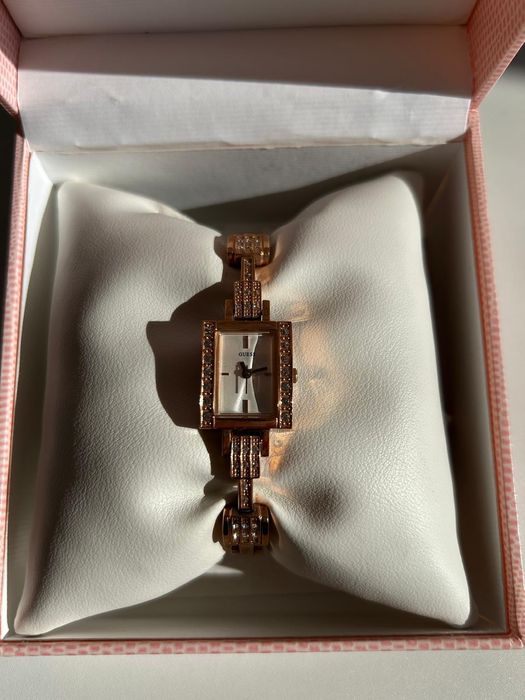 Zegarek damski GUESS