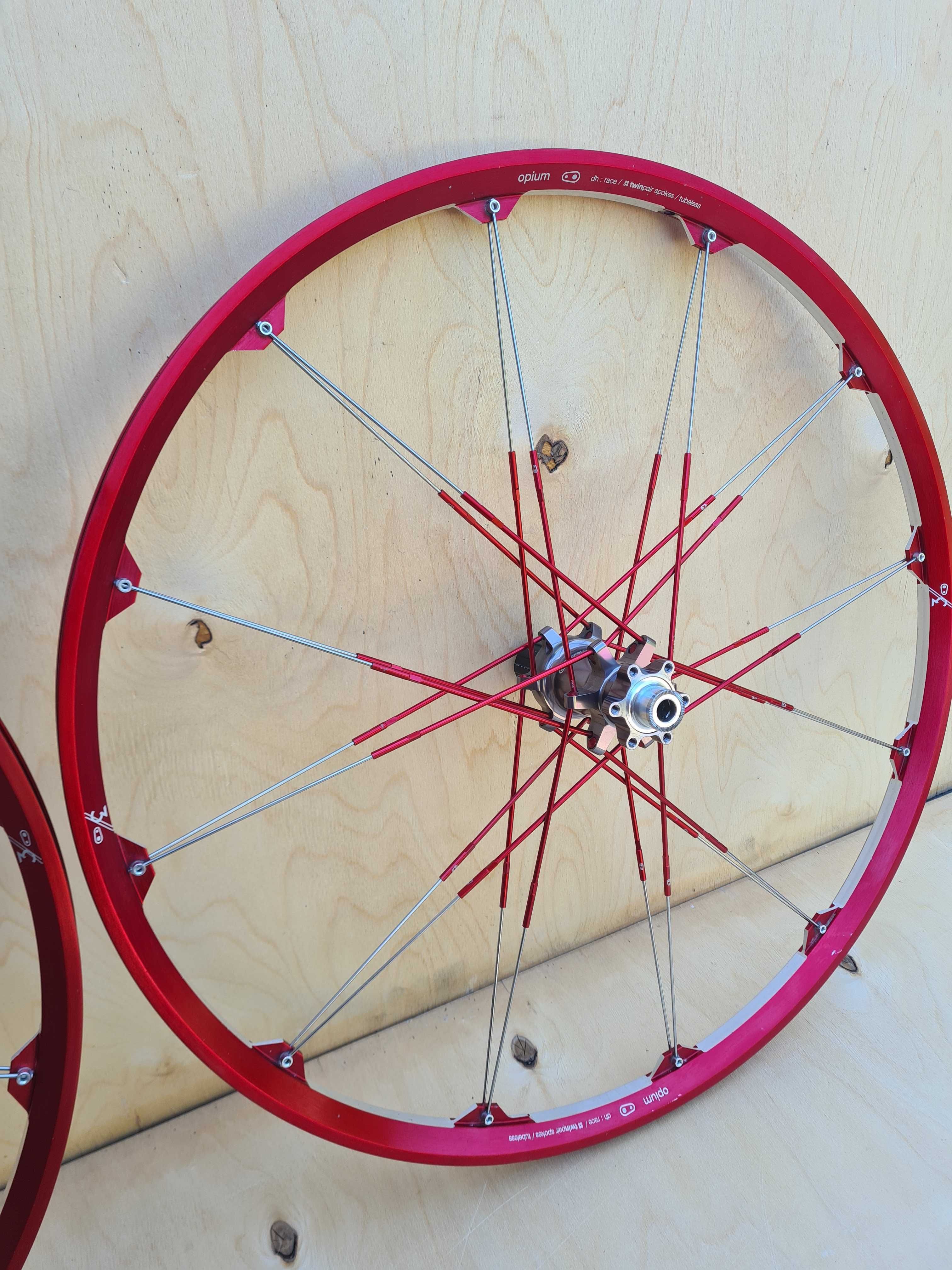 MEGA jak NOWE Crank Brothers Opium DH 12x150 QR 20 koła komplet !!!