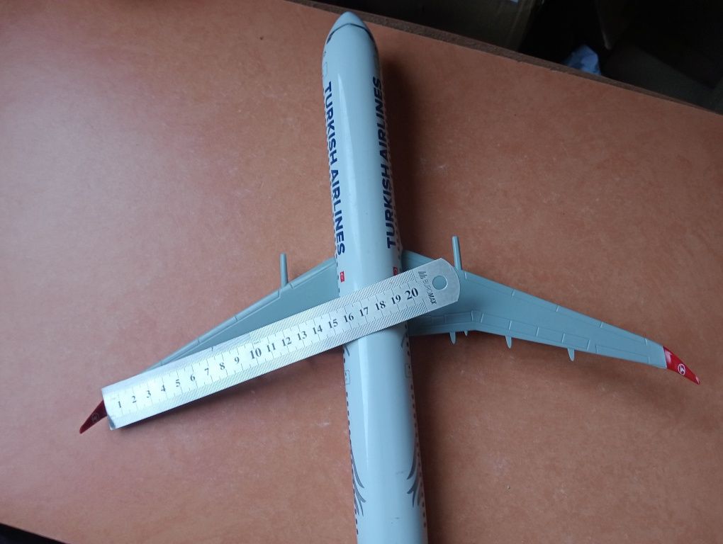 Модель самолёта airbus a321-200