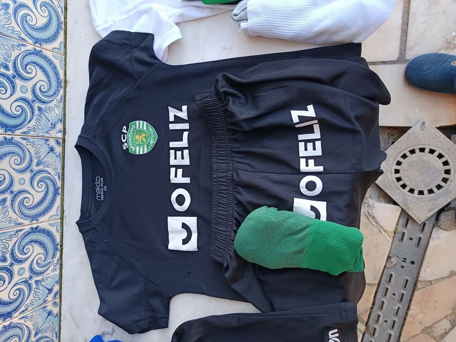 Roupa de desporto criança