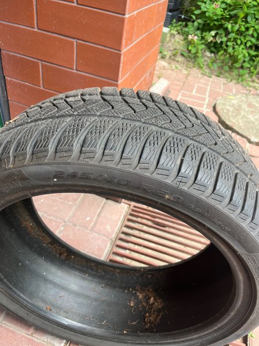 Pirelli sottozero winter 245/40/20 jedna opona  zimowe