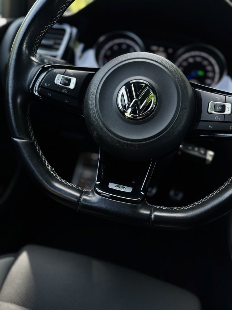 VW Golf 7 R DSG 4 Motion Pano