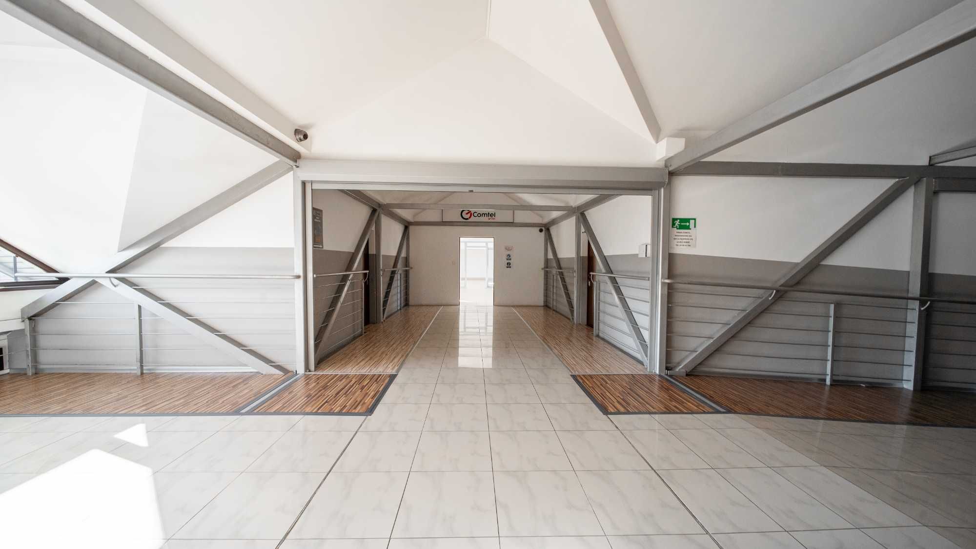 Lokal biurowy 1 piętro 100 lub 200 m2