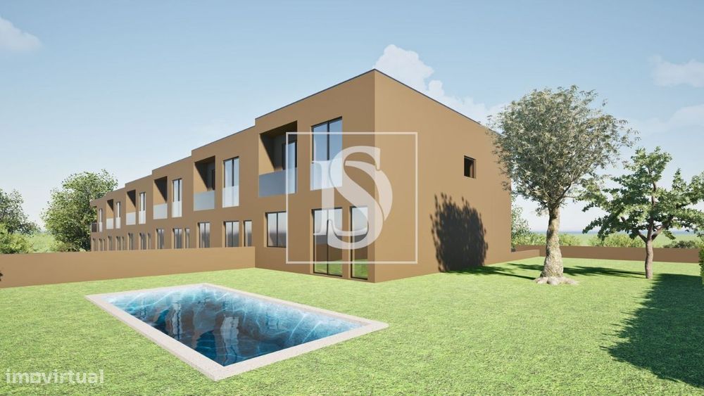 Moradia de Gaveto, com Jardim e Garagem para 4 carro