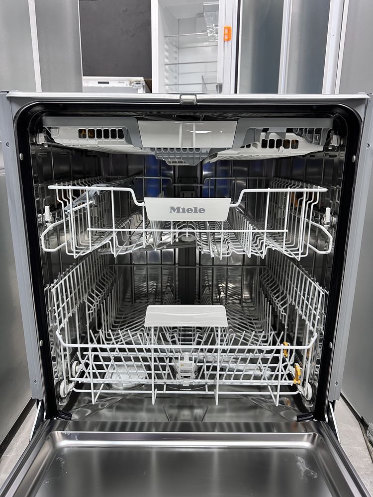 Поскдомийна машина фірми Miele G 5210 sci Active Plus