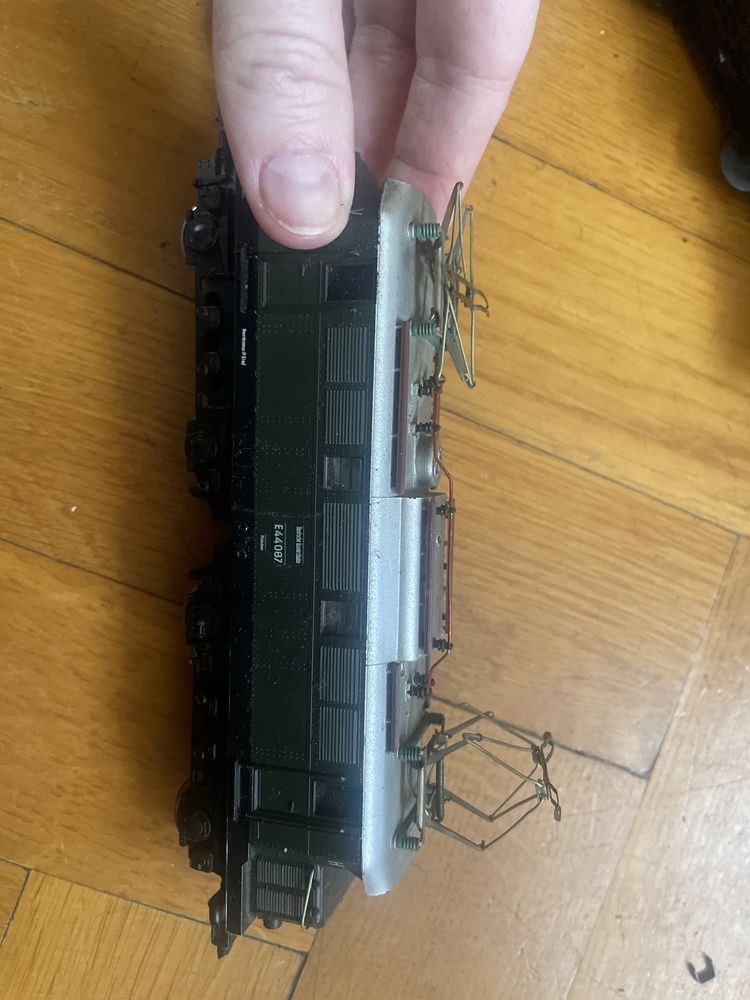 Kolejka Piko lokomotywa elektryczna E44087