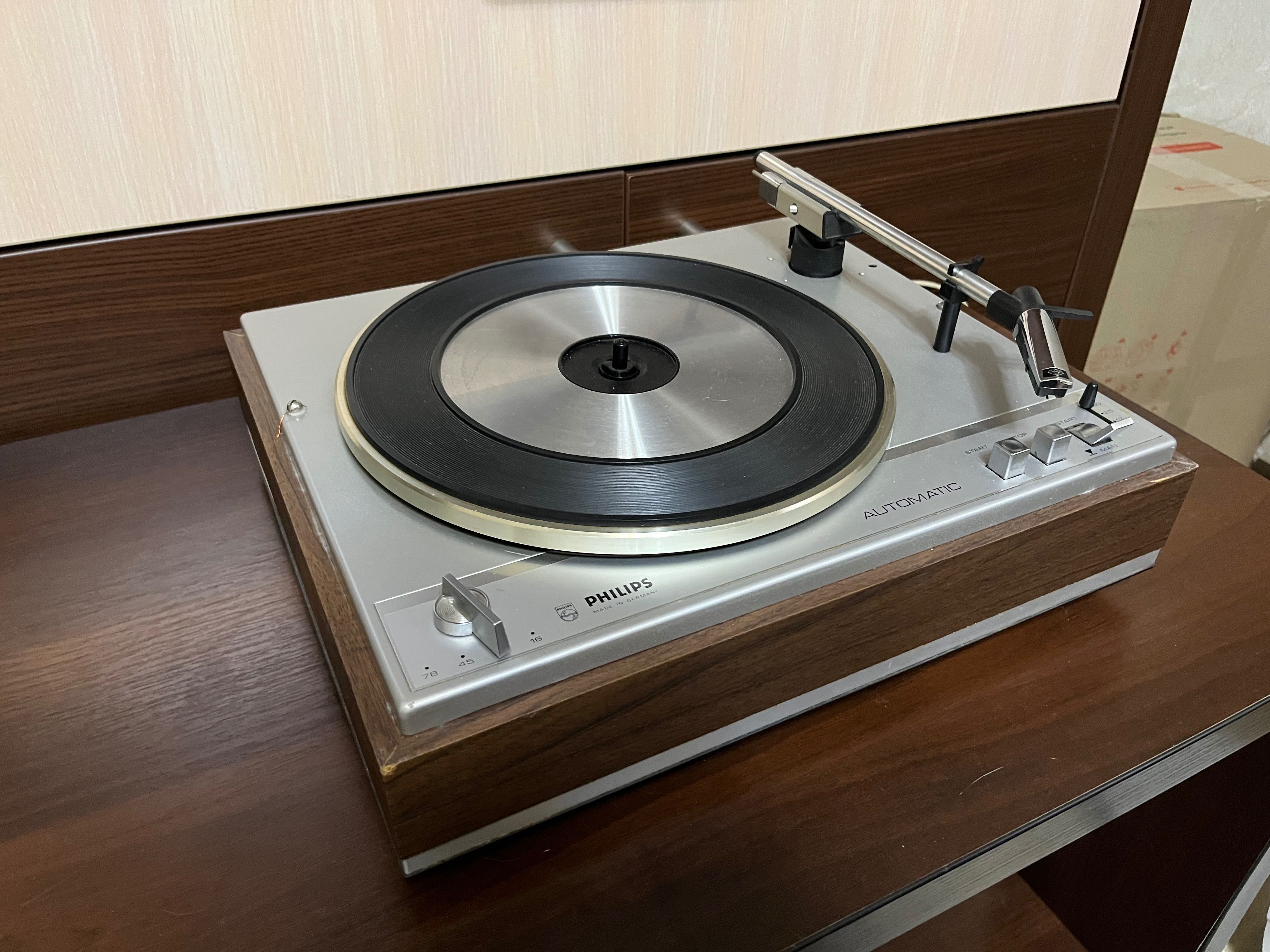 Програвач Philips 22GA160
