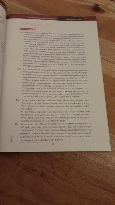 História 9 Preparar os Testes Ana Filipa Mesquita, Cláudia Vilas Boas