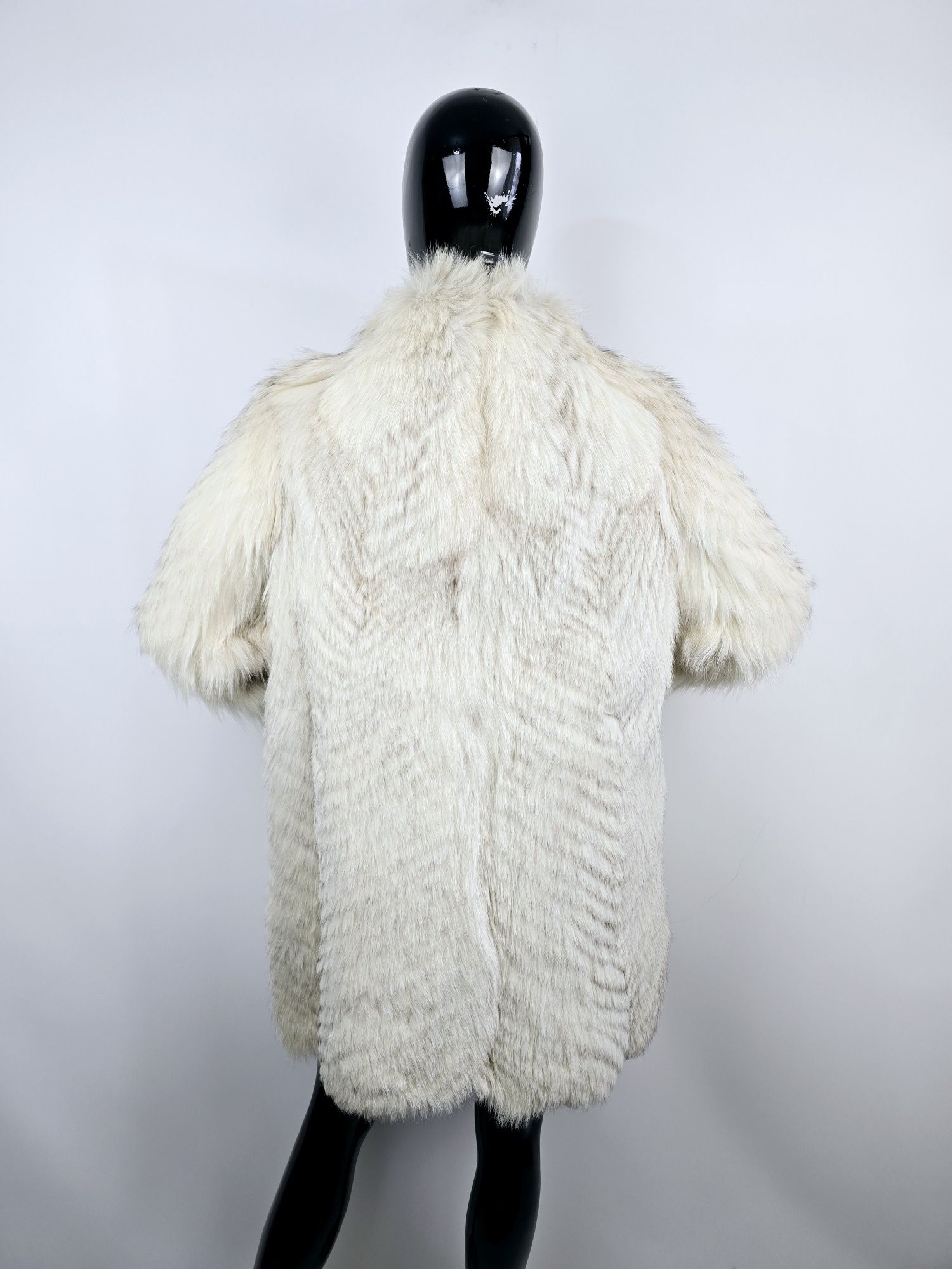 SAGA FOX futro z naturalnego lisa