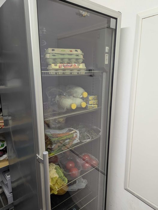 Lodówka witryna chłodnicza profesjonalna Whirlpool ADN 221/1S
