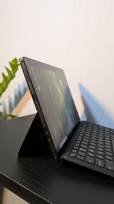 Dell 5290 LTE sim 4g latitude 2-1 i5-8350u 8 ram 256 ssd uhd 620