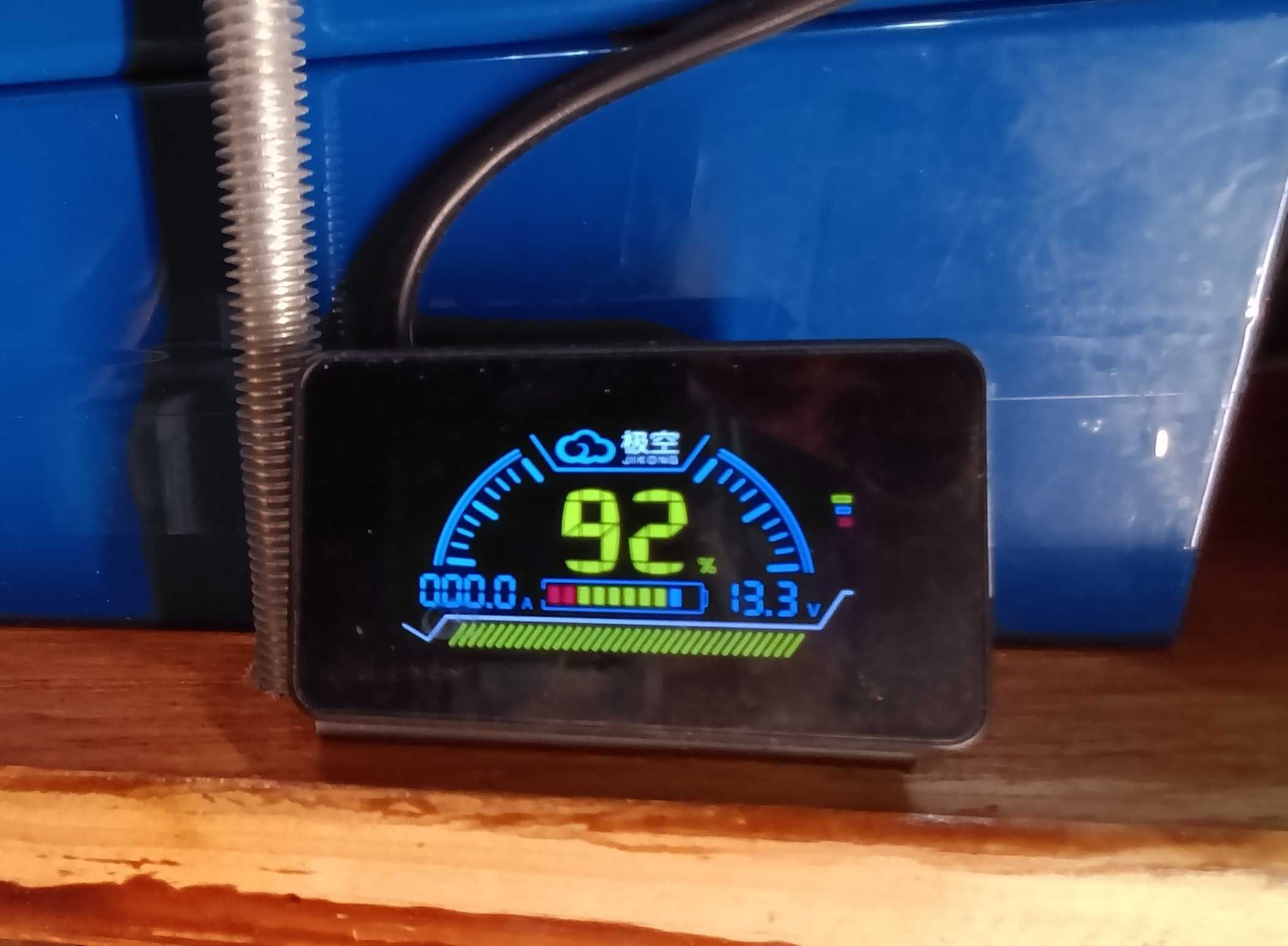 Bateria de lítio de 4kW/12V = 4.000kWh - transportável com visor e BMS