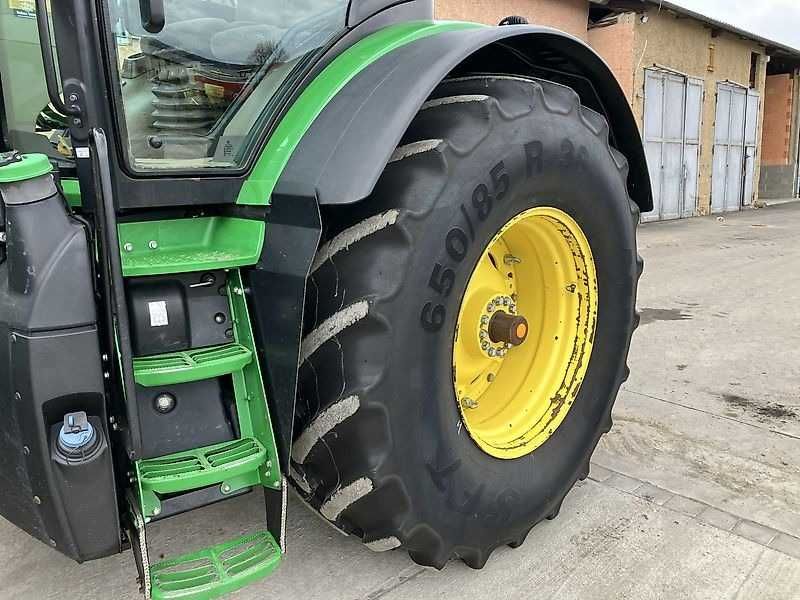 Трактор John Deere 8345R