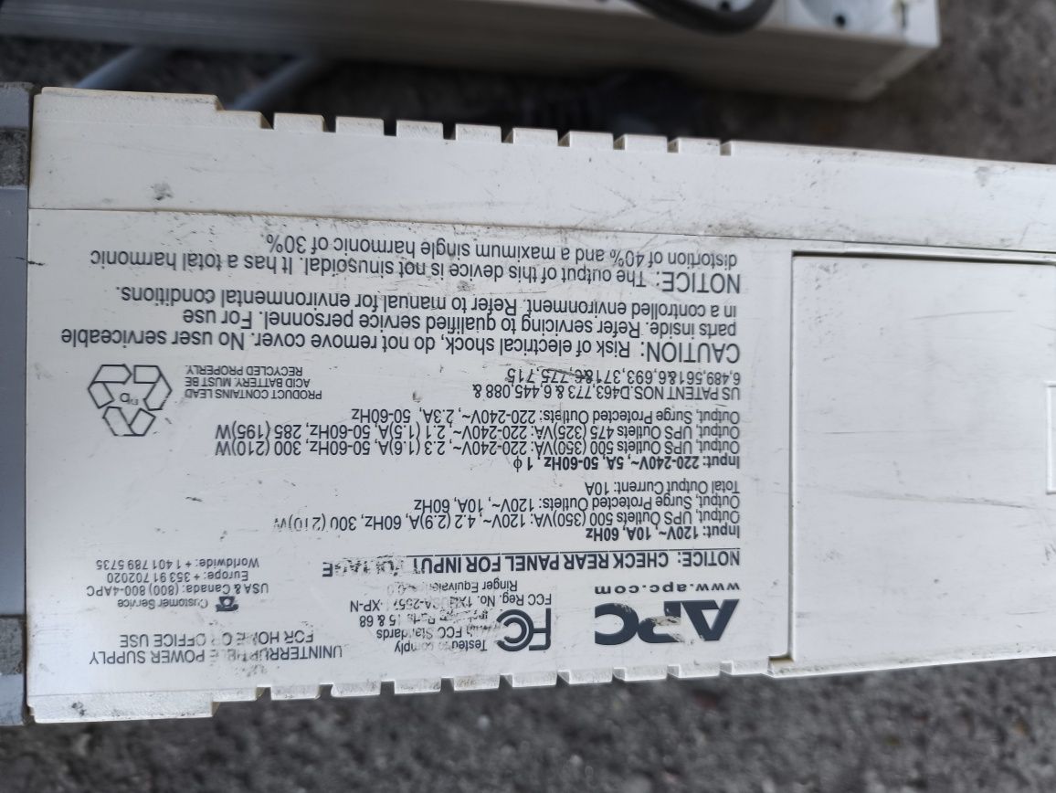 Zasilacz awaryjny UPS APC 350 210W