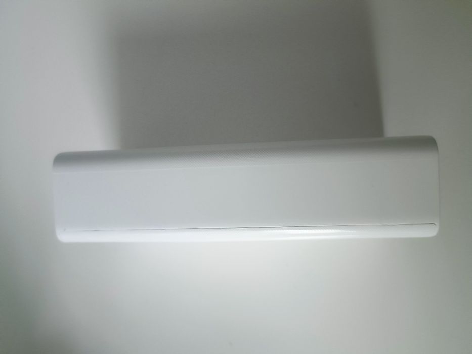 Powerbank BASEUS Amblight 30000mAh 65W
Cały komplet