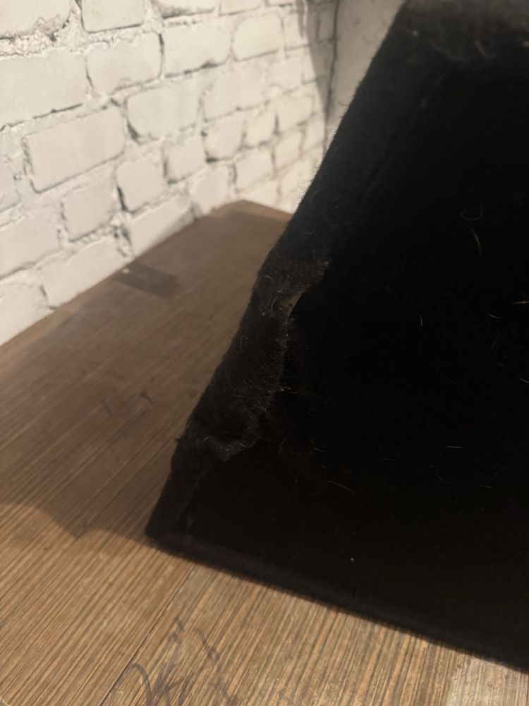 Subwoofer BLAUPUNKT z wzmacniaczem BLOW