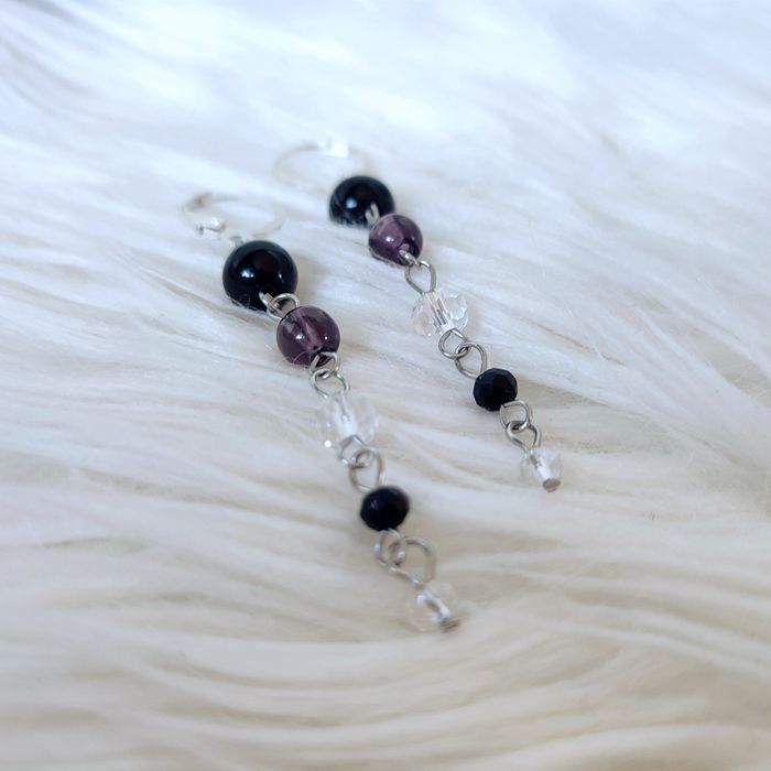 Eleganckie, ręcznie robione kolczyki w klimacie gothic fantasy minimal