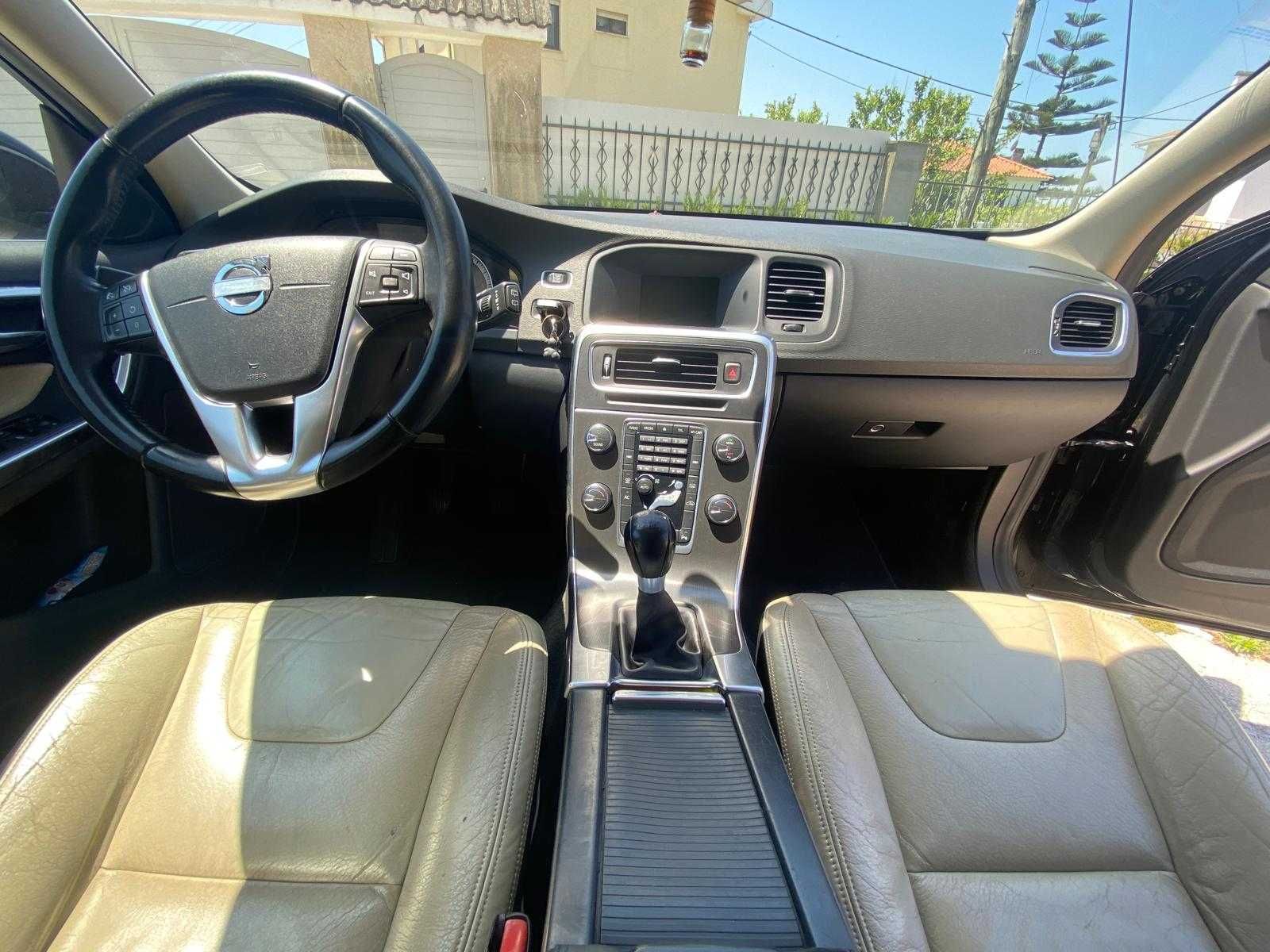 Volvo V60 2.0 D3 Momentum