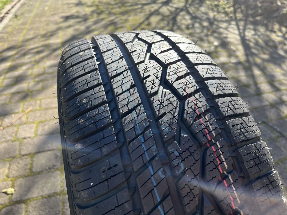 Toyo Celsius 215/55 R16
