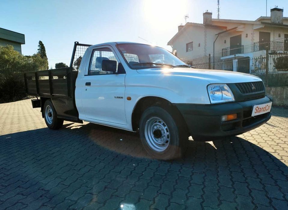 Mitsubishi L200 Turbo 3 Lug Cab.Simples