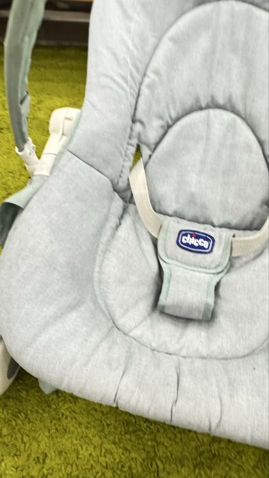 Крісло-гойдалка шезлонг Chicco Hoopla